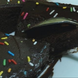 How to make chocolate sponge cake without oven