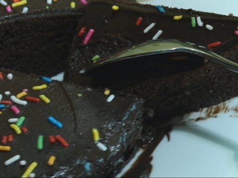 How to make chocolate sponge cake without oven